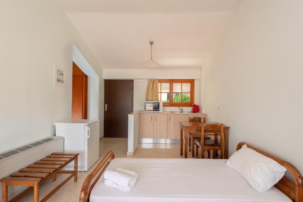 Europe Hotel อาร์กอสโตลี ภายนอก รูปภาพ
